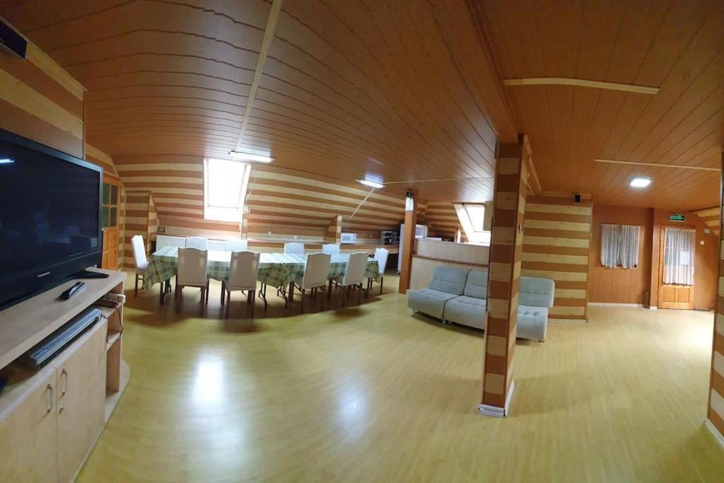Готель Casa Petruta Dambovicioara Podu Dimbovitei Екстер'єр фото