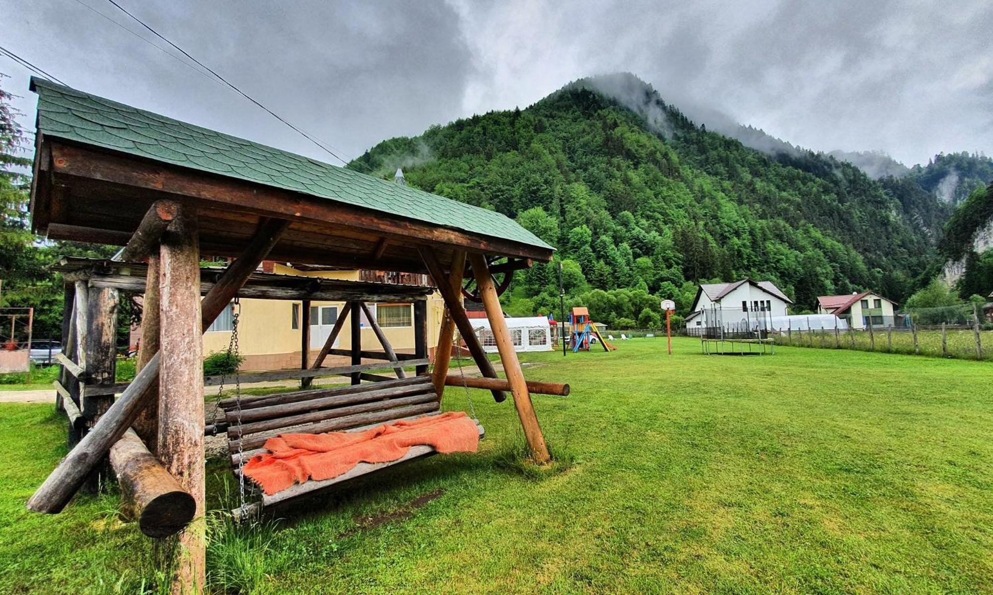 Готель Casa Petruta Dambovicioara Podu Dimbovitei Екстер'єр фото